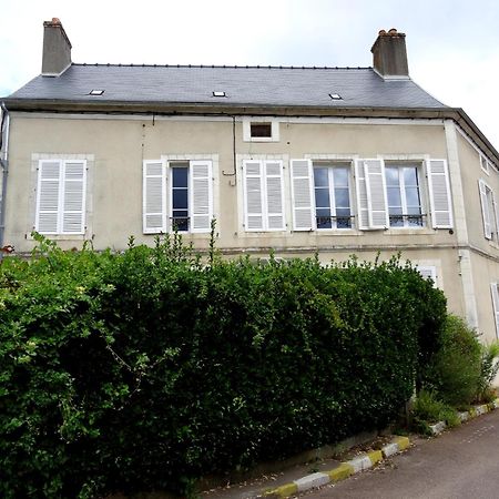 L'Escalier Des Reves Bed & Breakfast Saint-Sauveur-en-Puisaye Eksteriør bilde