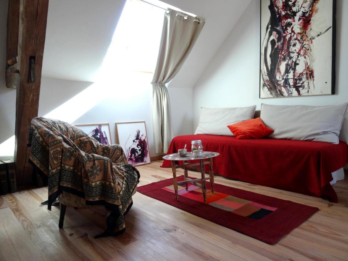 L'Escalier Des Reves Bed & Breakfast Saint-Sauveur-en-Puisaye Eksteriør bilde