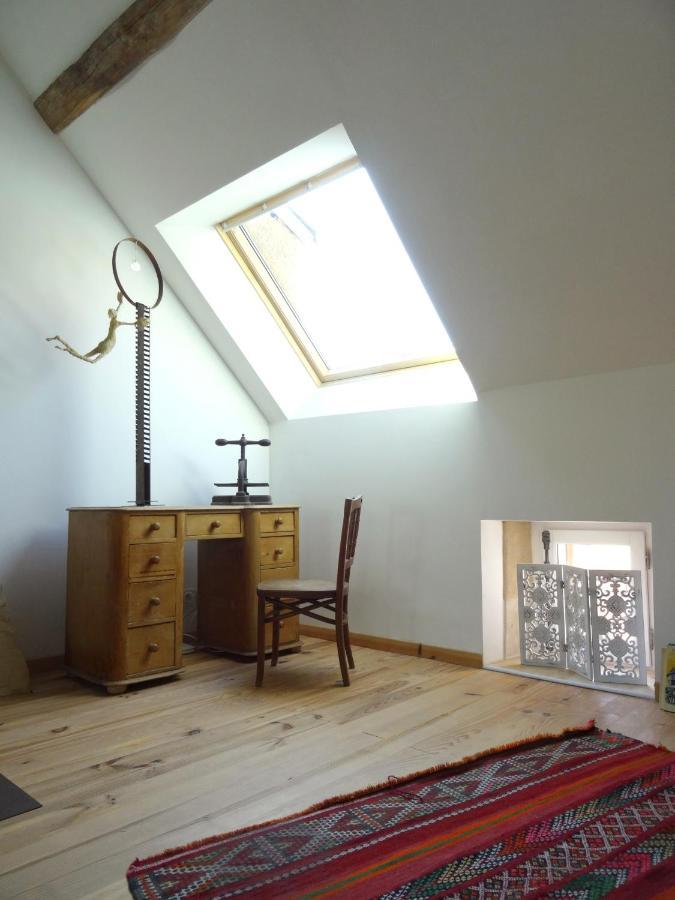 L'Escalier Des Reves Bed & Breakfast Saint-Sauveur-en-Puisaye Eksteriør bilde
