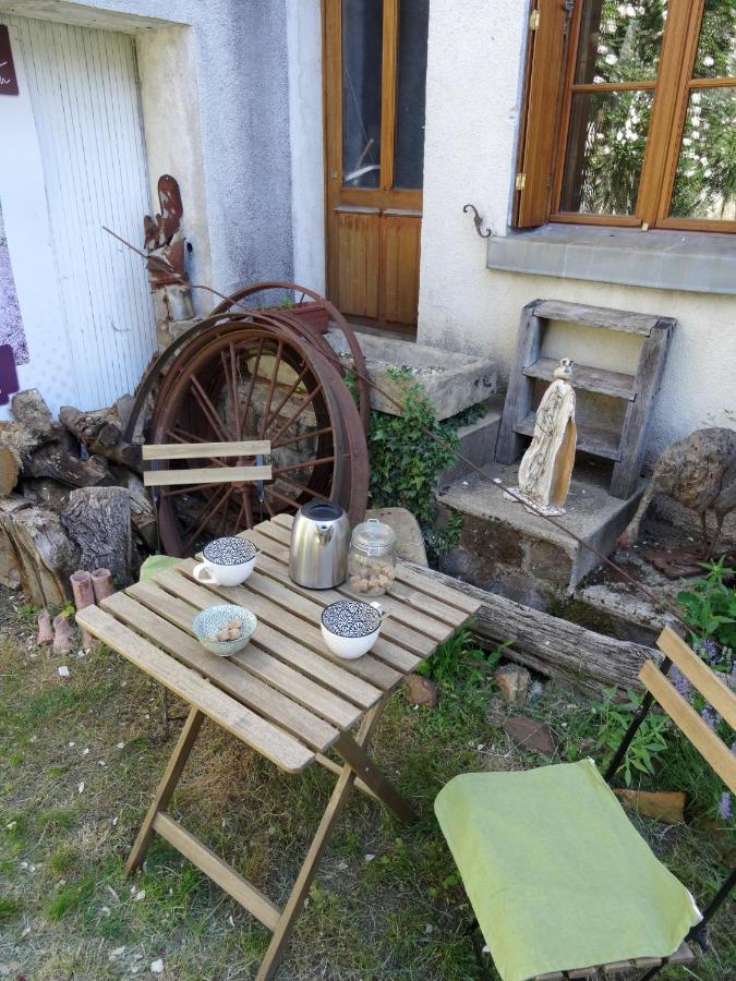 L'Escalier Des Reves Bed & Breakfast Saint-Sauveur-en-Puisaye Eksteriør bilde
