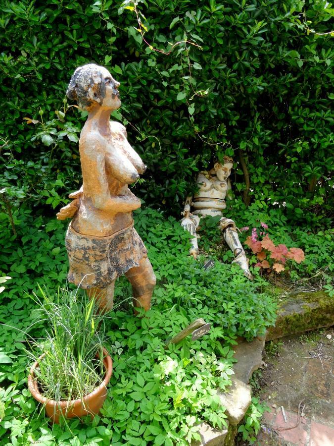 L'Escalier Des Reves Bed & Breakfast Saint-Sauveur-en-Puisaye Eksteriør bilde